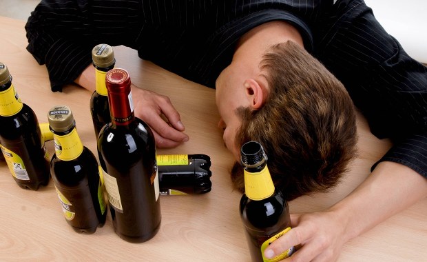 Nowa broń w walce z alkoholizmem? Polska 2050 ma plan