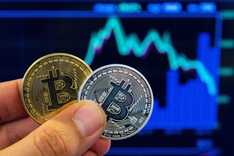 Nowa epoka bitcoina. Kryptowaluta bliższa zwykłym ludziom /AFP