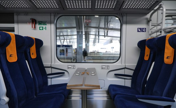 Nowa jakość podróży? PKP prezentuje zmodernizowane wagony