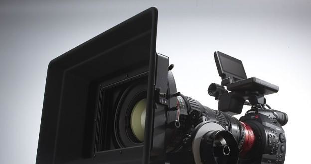 Nowa kamera Canona - model EOS C300/C300 PL /materiały prasowe