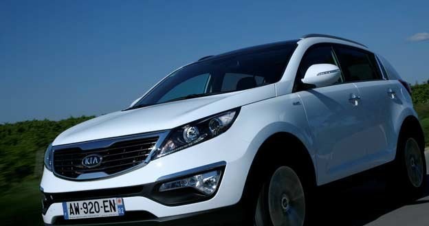 Nowa kia sportage pojawi się w salonach w połowie miesiąca /Informacja prasowa