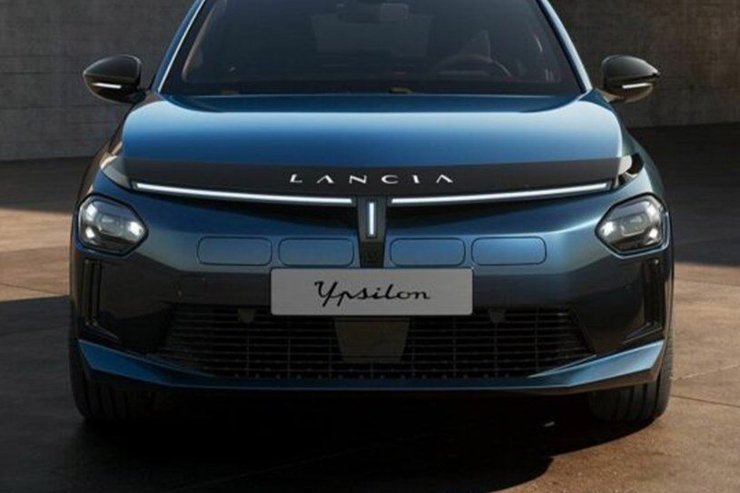 Nowa Lancia Ypsilon będzie dostępna w wersji elektrycznej i spalinowej /Stellantis /materiały prasowe