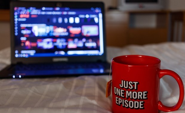 Nowa metoda oszustw „na platformę streamingową”. Policjanci ostrzegają