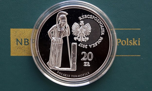 Nowa moneta wypuszczona przez NBP /PAP/Tomasz Gzell /PAP