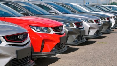 ​Nowa opłata od samochodów uderzy w portfele Polaków? Najwyższa stawka za auta z Chin