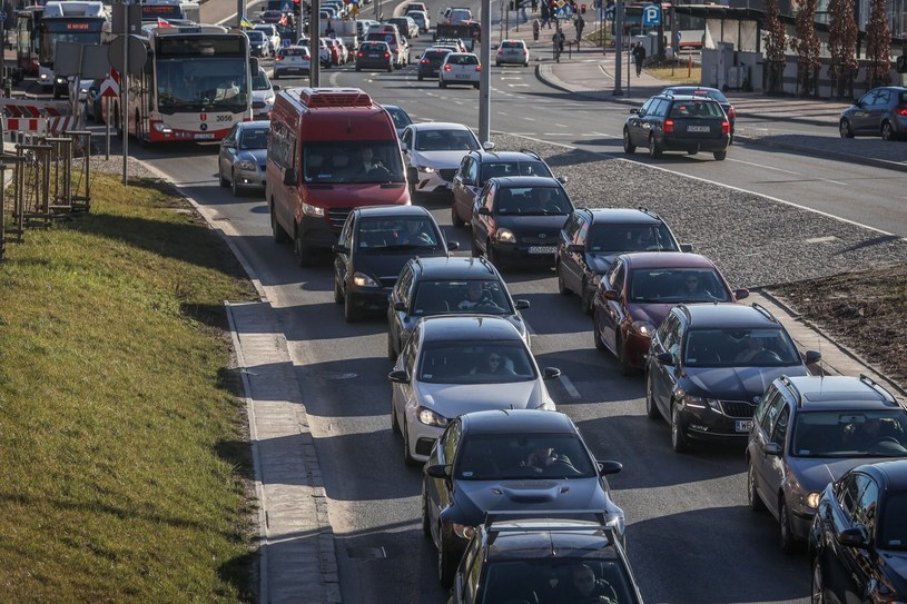 Nowa opłata rejestracyjna uderzy w kierowców? "Nie ma na to zgody" 