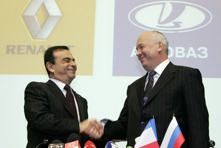 Nowa przyjaźń francusko-rosyjska /AFP