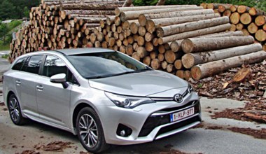 Nowa Toyota Avensis - sprawdzamy na ile się zmieniła