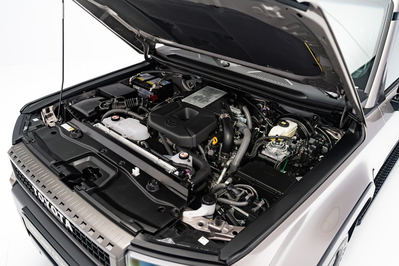 Nowa Toyota Land Cruiser 250 jest napędzana przez mocnego i oszczędnego "ropniaka" /Jan Guss-Gasiński