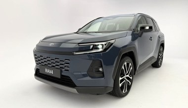 Nowa Toyota RAV4 już w Polsce. Zużywa 0,0 litra przez 100 km, 1000 zamówień w ciemno