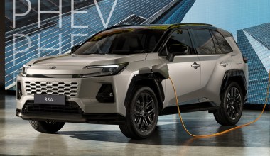 Nowa Toyota RAV4 Plug-in za 203,9 tys. zł. 304 KM i 100 km w trybie EV
