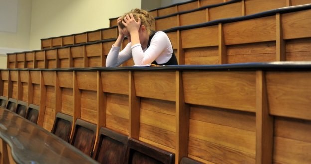 Nowa ustawa prawdopodobnie pozbawi tysiące studentów prawa do stypendium naukowego, fot. Lech Gawuc /Reporter