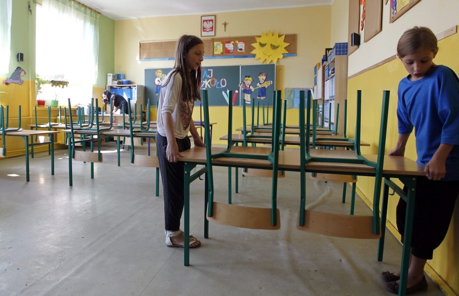 Nowacka: Mówimy o nieocenianiu i nieobowiązkowości, a nie o braku prac domowych /Andrzej  Grygiel /PAP