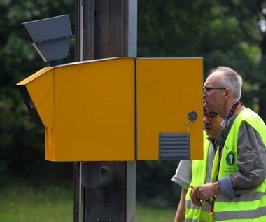 Nowe fotoradary będą później. Automatyczny system też