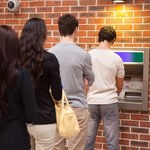 Nowe funkcje w bankomatach