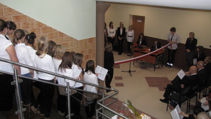 Nowe gimnazjum w Przecławiu otwarte! /Michał Fit /RMF FM