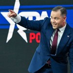 Nowe informacje rzecznika MSWiA ws. Karola Nawrockiego. W tle kawalerka