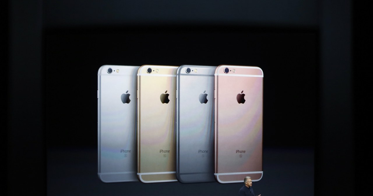 Nowe iPhone'y w nowych kolorach /AFP