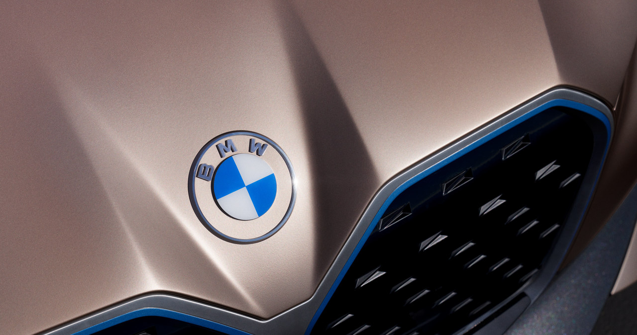 Nowe logo BMW /Informacja prasowa