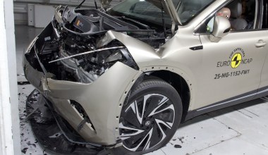 Nowe MG wjechało w ścianę. Nie tak miała wyglądać premiera