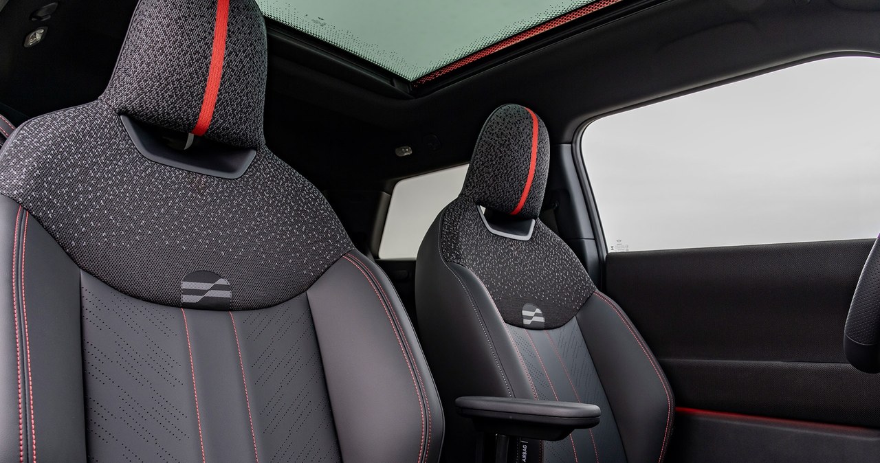 Nowe Mini Cooper SE John Cooper Works /Mini /materiały prasowe