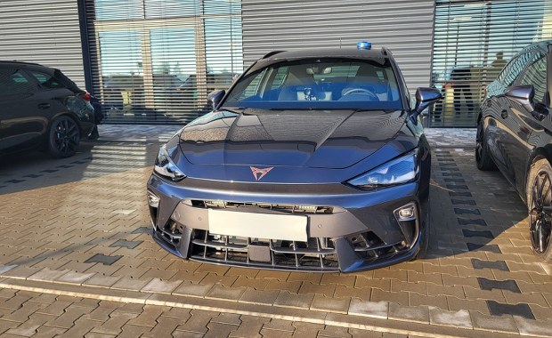 Nowe nieoznakowane radiowozy w Wielkopolsce. Takie maszyny będą ścigać przestępców