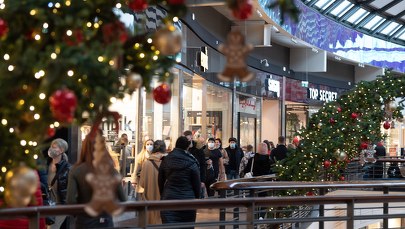Nowe obostrzenia? Do piątej fali rząd żadnych nie wprowadzi 