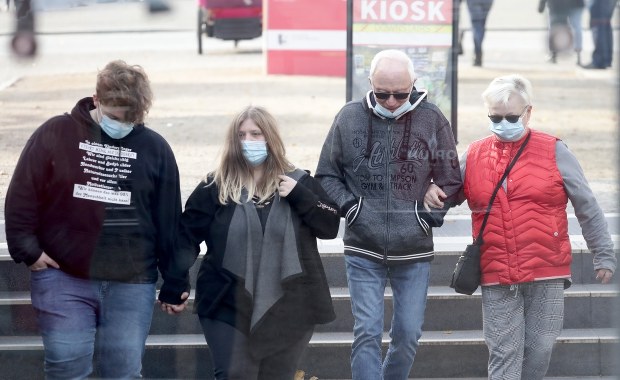 Nowe obostrzenia i restrykcje w walce z koronawirusem. Co musisz wiedzieć 