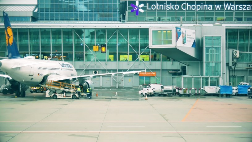Nowe obostrzenia w Polsce dotyczą także podróżnych /123RF/PICSEL