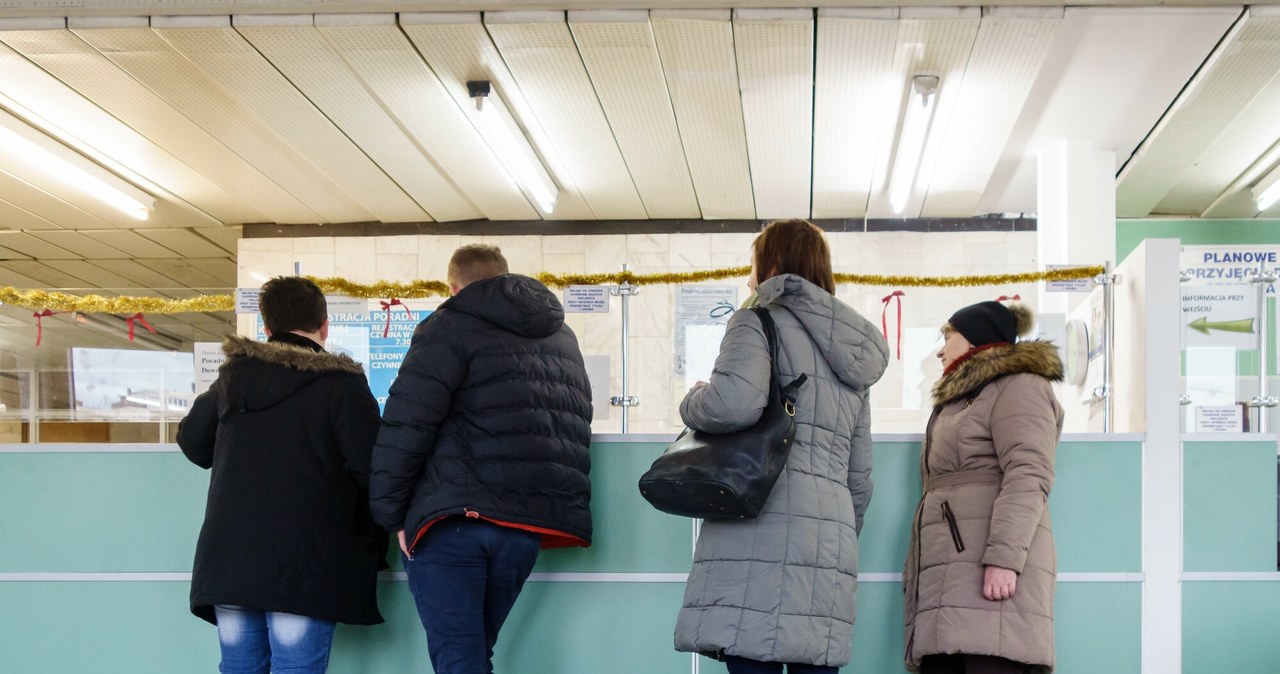 Nowe obowiązkowe badania medycyny pracy. Kiedy zaczną być sprawdzane? /Andrzej Stawiński /Reporter