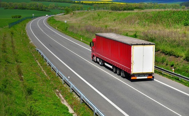 Nowe odcinki dróg będą płatne. Branża transportowa zaniepokojona