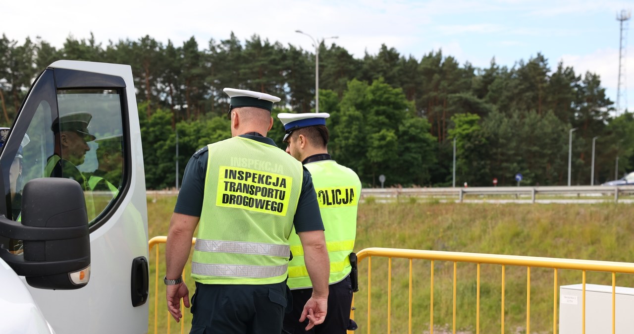 Nowe odcinki płatnych dróg w Polsce. Kontrolowaniem opłat zajmie się m.in. Inspekcja Transportu Drogowego. /PIOTR JEDZURA/REPORTER /East News