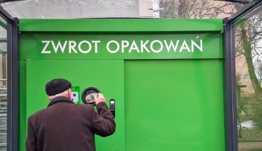 Nowe opakowania w systemie kaucyjnym. Do zwrotu trafić mają przed szkłem