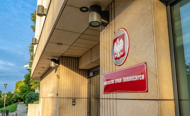 Nowe ostrzeżenia MSZ dla podróżujących. Zalecenia ministerstwa