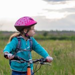 Nowe przepisy o kaskach dla młodych trafiły do Senatu. Zmiany coraz bliżej