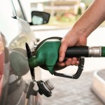 Nowe przepisy uderzą we właścicieli aut spalinowych. Przedsiębiorcy zapłacą więcej