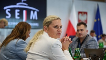 ​Nowe przepisy uderzają w nauczycieli! Państwo zaoszczędzi setki milionów ich kosztem