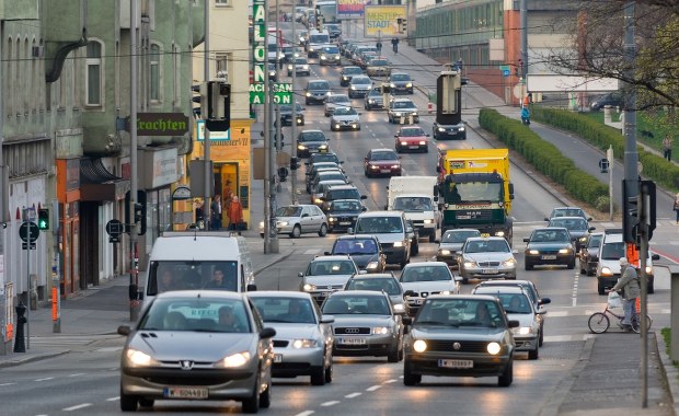 Nowe przepisy w Austrii: Kamery na wjazdach i kary do 2000 euro! Sprawdź, jak nie stracić fortuny