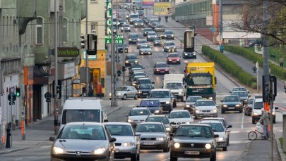 Nowe przepisy w Austrii: Kamery na wjazdach i kary do 2000 euro! Sprawdź, jak nie stracić fortuny