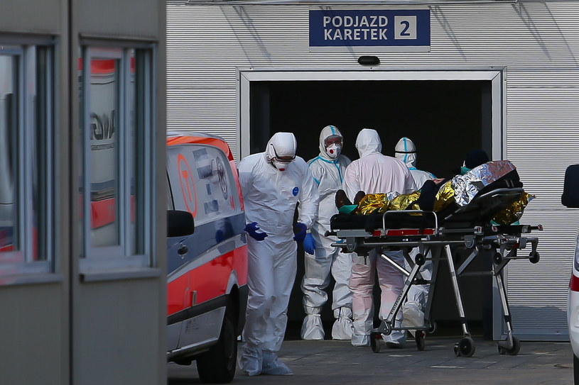Nowe przypadki zakażenia koronawirusem w Polsce /PAWEL RELIKOWSKI / POLSKAPRESS/Polska Press/East News /East News