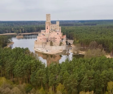 Nowe rewelacje w sprawie zamku w Stobnicy. Szykuje się "oblężenie"