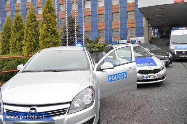 Nowe samochody policji /Policja