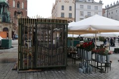 Nowe stoisko krakowskich kwiaciarek