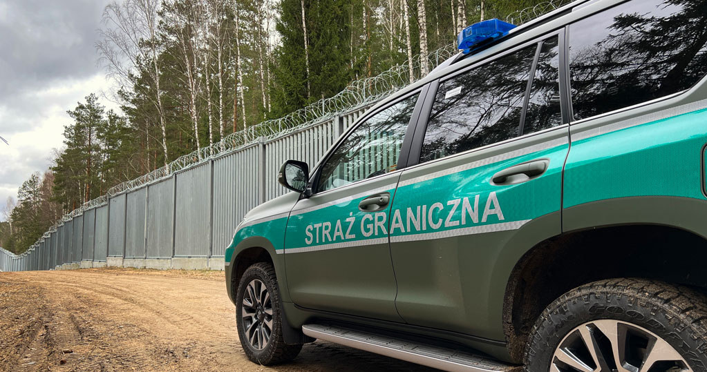 Nowe Toyoty Land Cruiser we flocie Straży Granicznej /straz.gov.pl /materiały prasowe