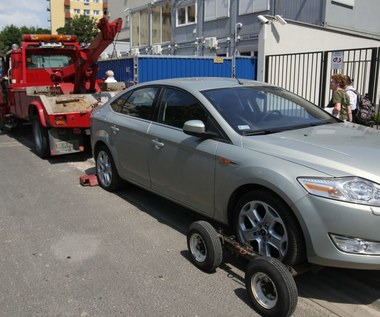 Nowe uprawnienia straży miejskiej? Łatwiej odholują twoje auto