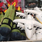 Nowe "wojenne" zabawki podbijają ukraińskie sklepy