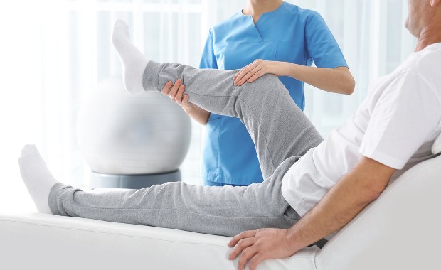 Nowe wyceny w fizjoterapii. "To decyzja wymierzona w ciężko chore osoby"