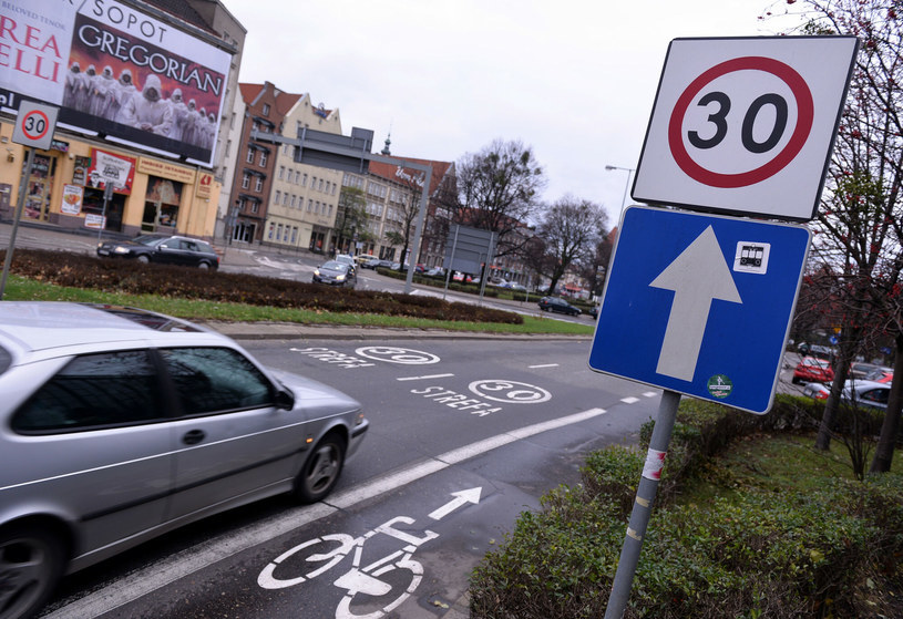 Nowe zasady na rondach, przywileje dla rowerzystów - rząd szykuje zmiany