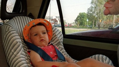 Nowe zasady przewozu dzieci w fotelikach. Prezydent podpisał ustawę