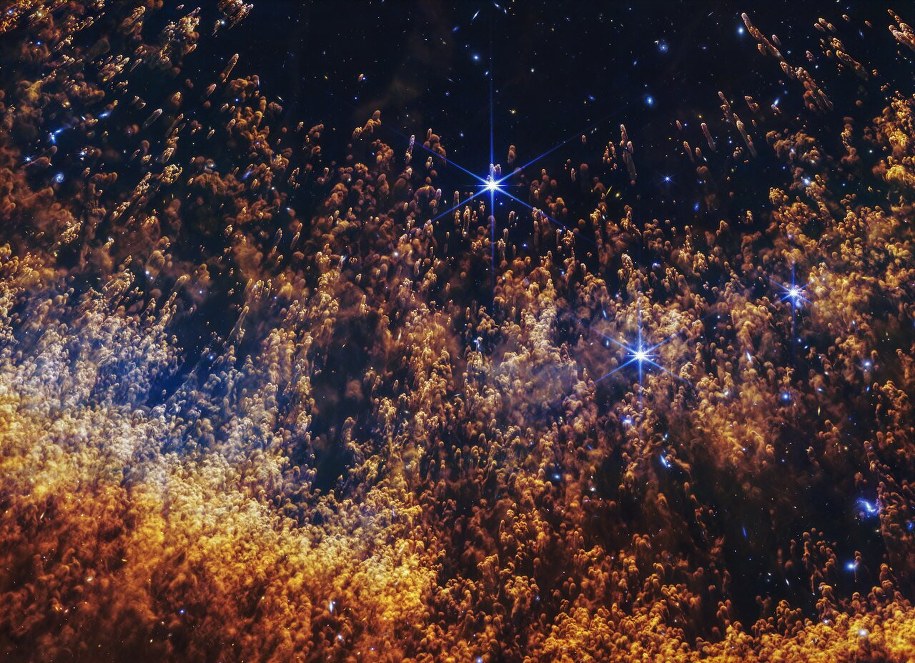 Nowe zdjęcie z Kosmicznego Teleskopu Jamesa Webba przedstawiające fragment Mgławicy Ślimaka /NASA, ESA, CSA, STScI, A. Pagan (STScI) /Materiały prasowe